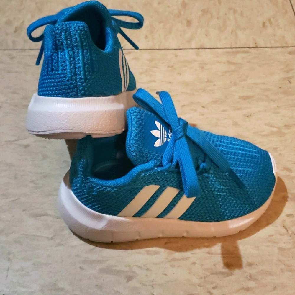 Toddler Addidas Ortholight size 5